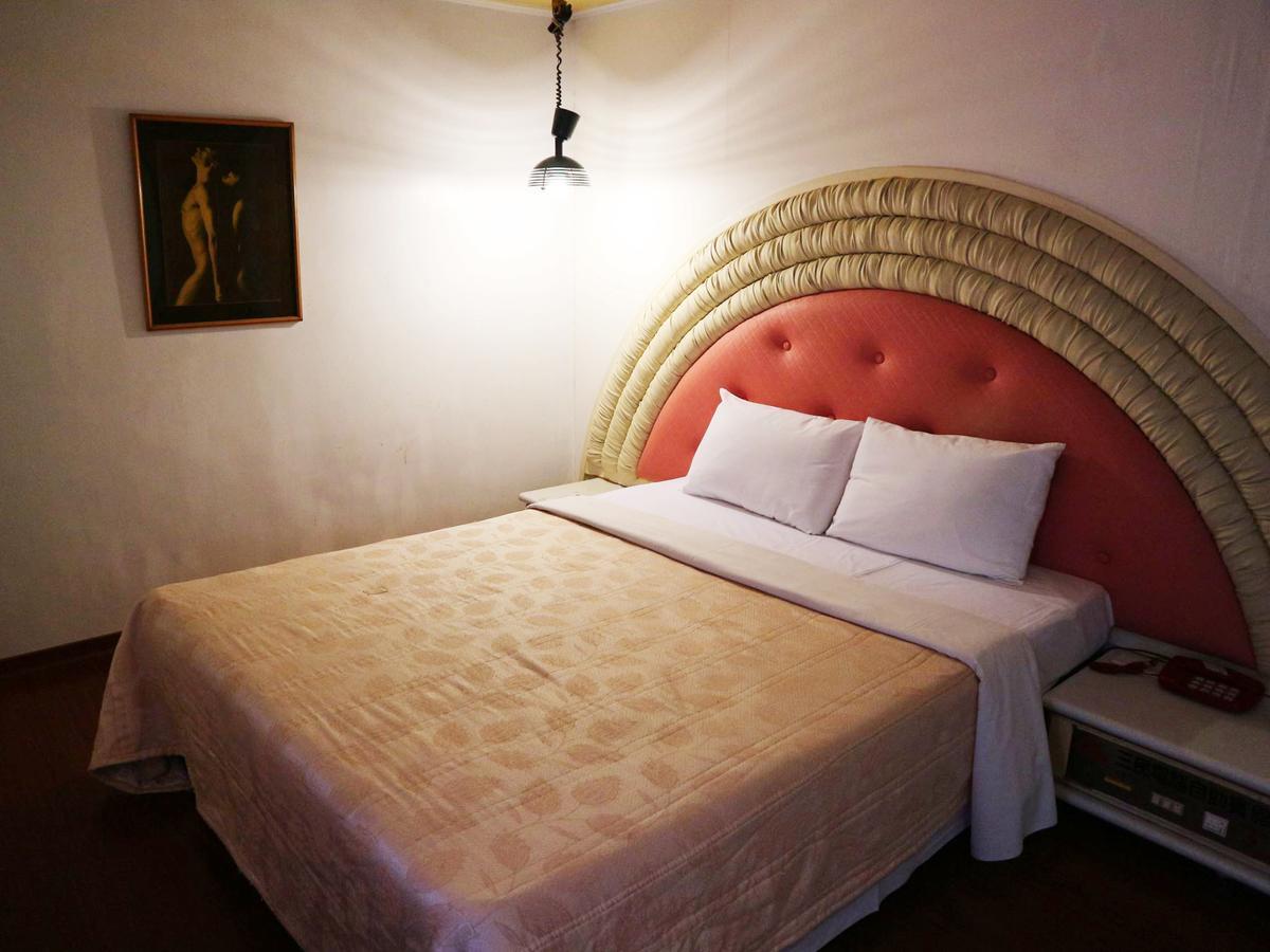 Sanmin Hotel Changhua City Exterior photo