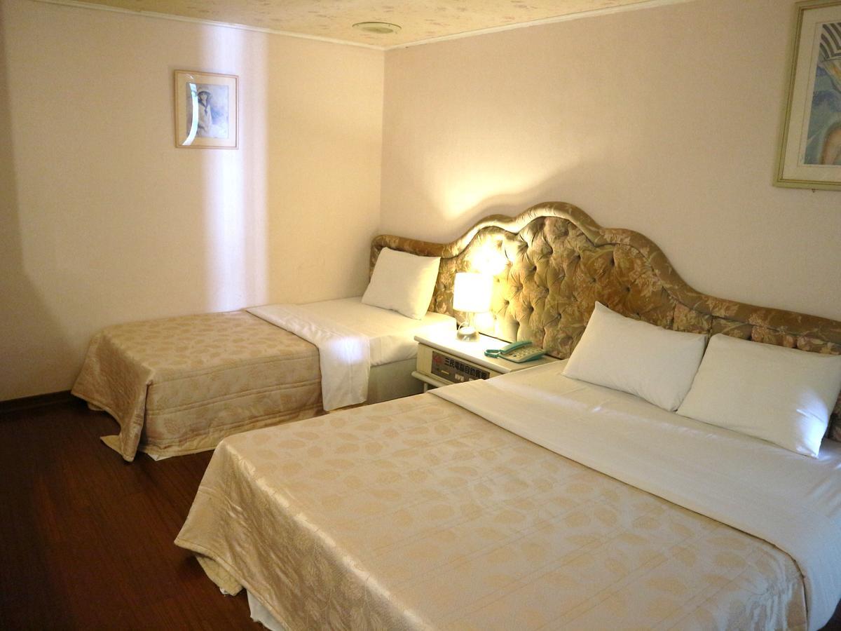 Sanmin Hotel Changhua City Exterior photo